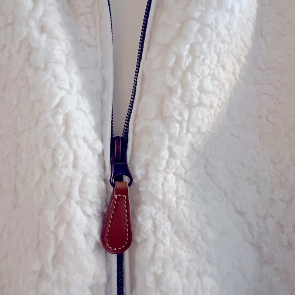 Simply Southern fur sleeveless soft zip up vest. for Winter season. - Picture 2 of 5